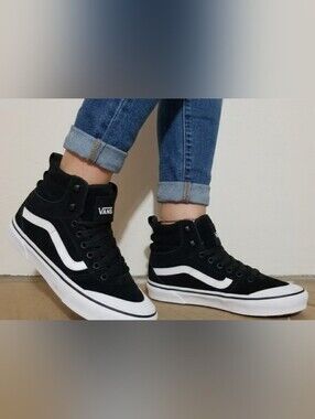 NEW! Vans Black and White High-Top Skate Sneakers sz 9.5 NWT